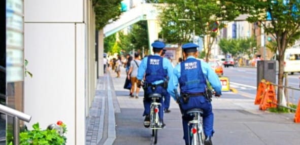 競艇 何歳から　警察官による補導